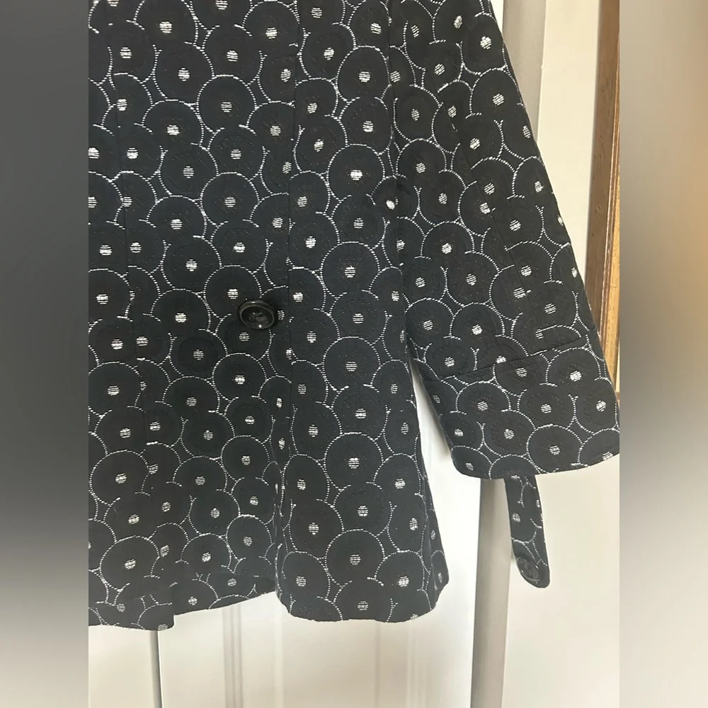Classiques Entier Women’s Preppy Navy Blue and Cream Retro Inspired Blazer